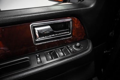 2015 Lincoln Navigator 2WD 4dr