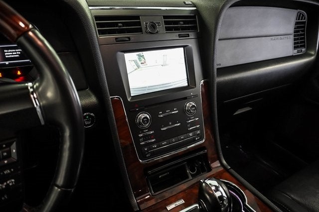 2015 Lincoln Navigator 2WD 4dr