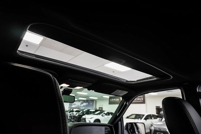 2015 Lincoln Navigator 2WD 4dr