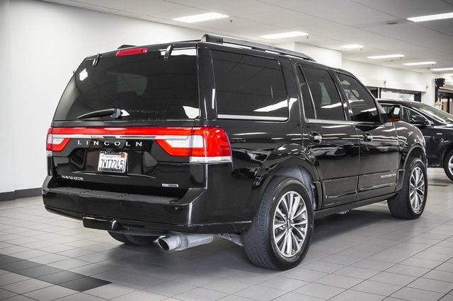 2015 Lincoln Navigator 2WD 4dr