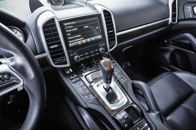 2017 Porsche Cayenne Platinum Edition