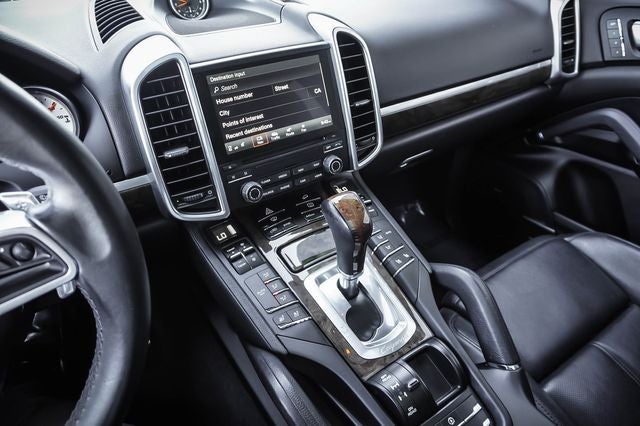 2017 Porsche Cayenne Platinum Edition