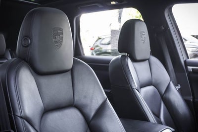 2017 Porsche Cayenne Platinum Edition