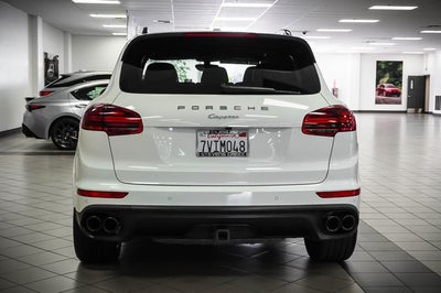 2017 Porsche Cayenne Platinum Edition