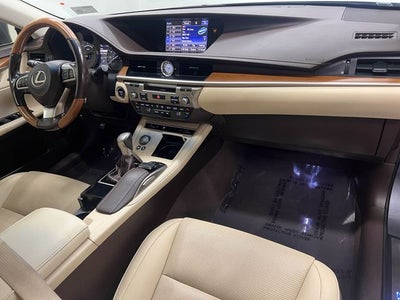 2016 Lexus ES 300h