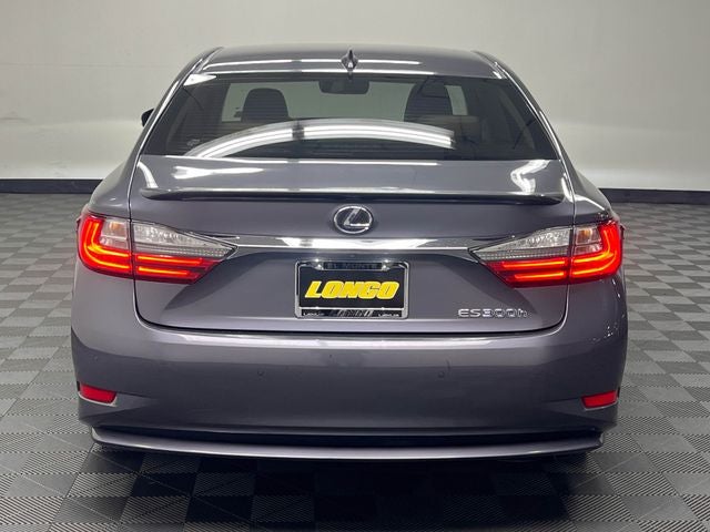 2016 Lexus ES 300h