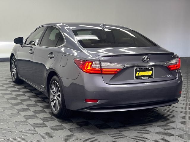 2016 Lexus ES 300h