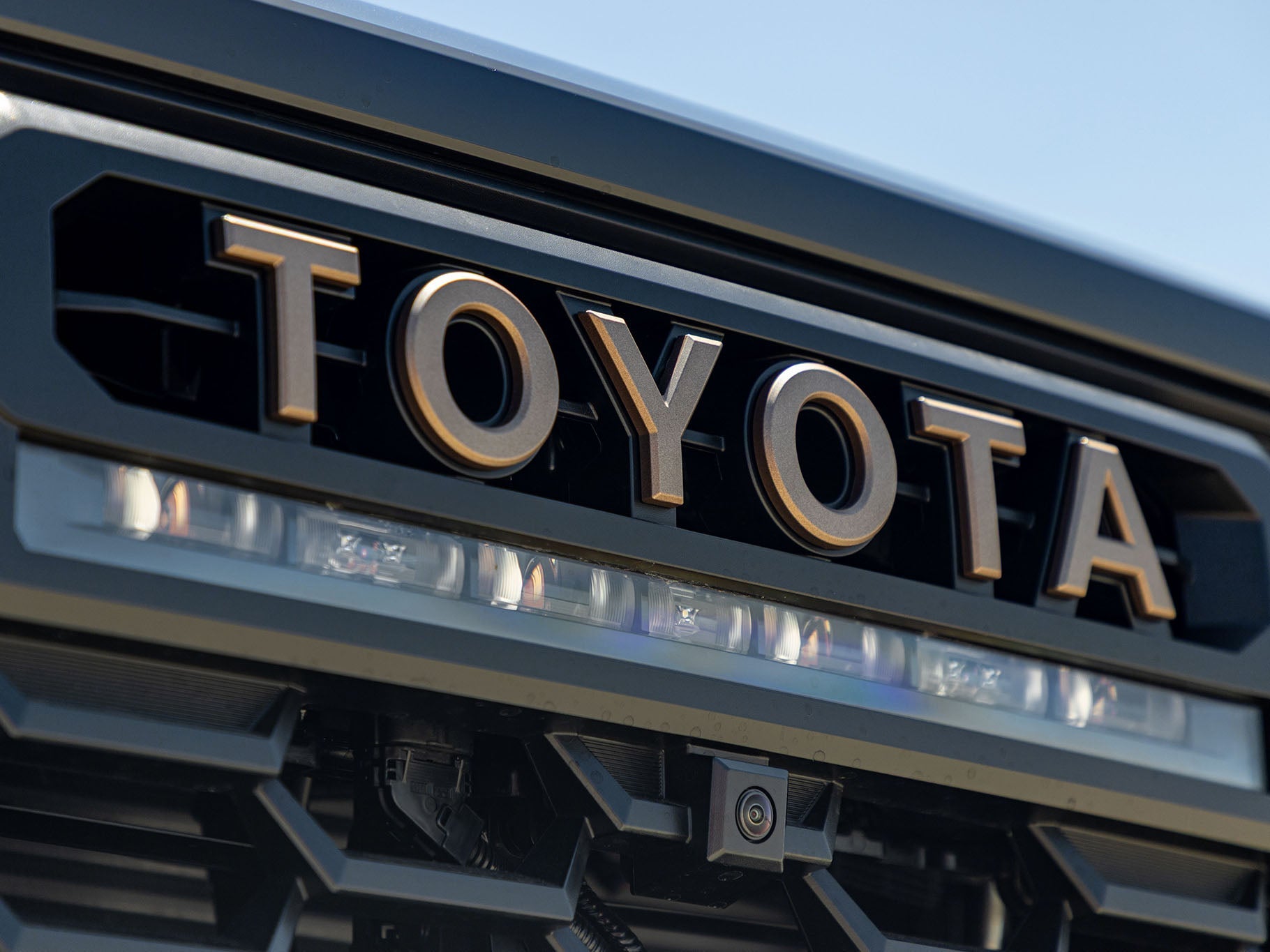 2026 Toyota Tacoma i-FORCE MAX Tacoma Trailhunter