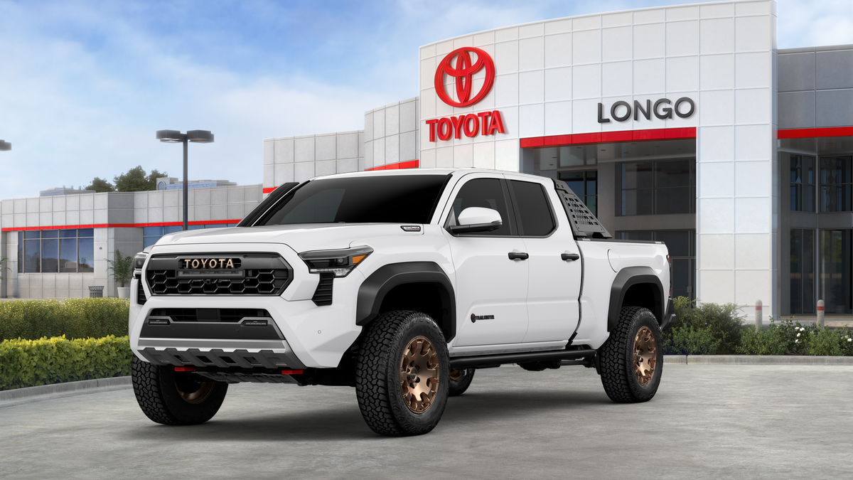 2026 Toyota Tacoma i-FORCE MAX Tacoma Trailhunter