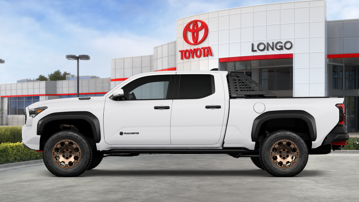 2026 Toyota Tacoma i-FORCE MAX Tacoma Trailhunter