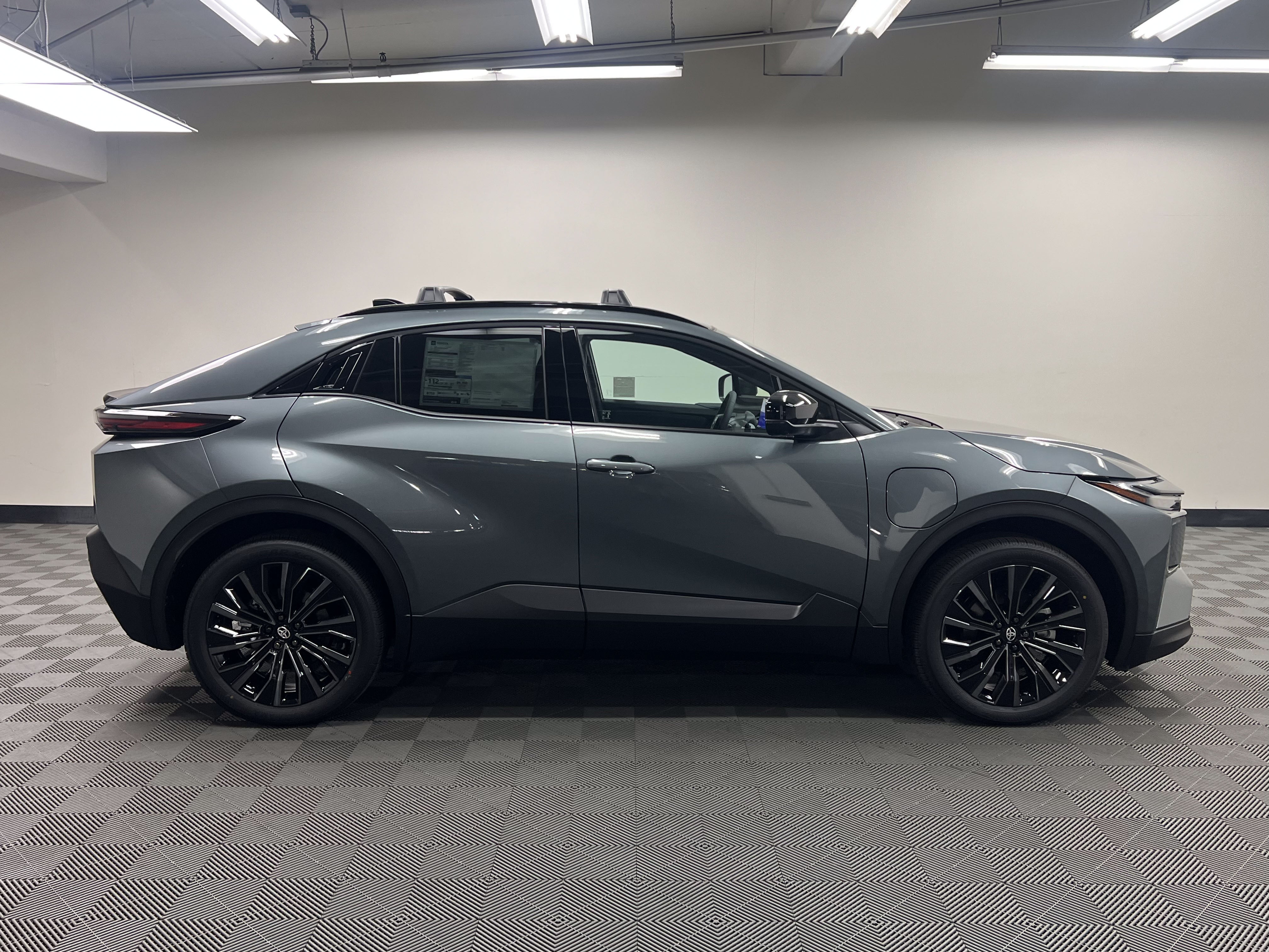 2026 Toyota C-HR XSE