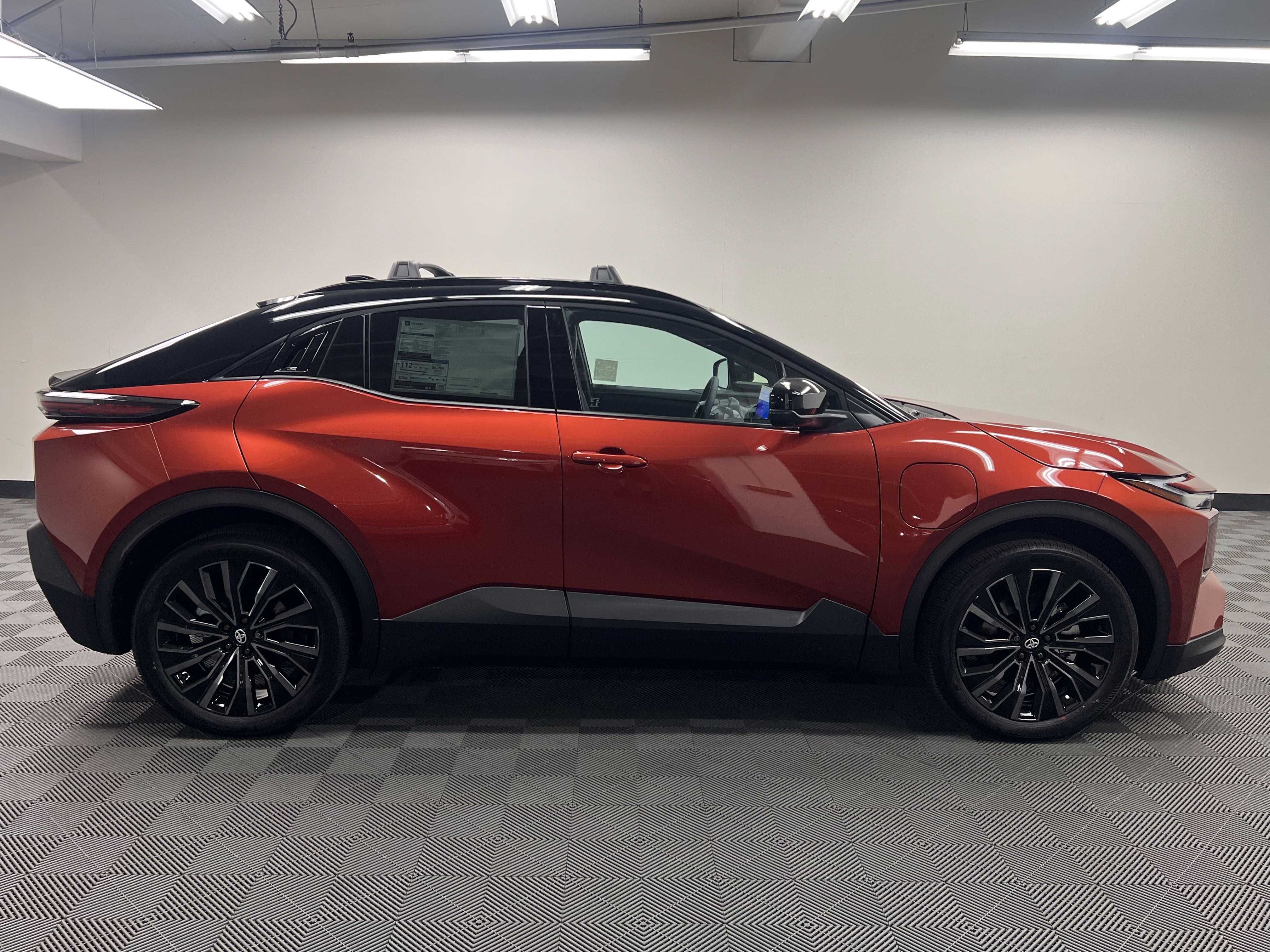 2026 Toyota C-HR XSE