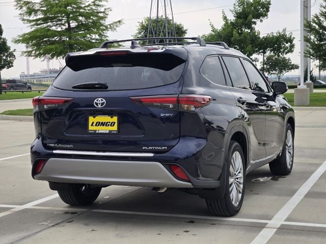2026 Toyota Highlander Hybrid Platinum