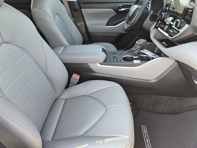 2026 Toyota Highlander Hybrid XLE