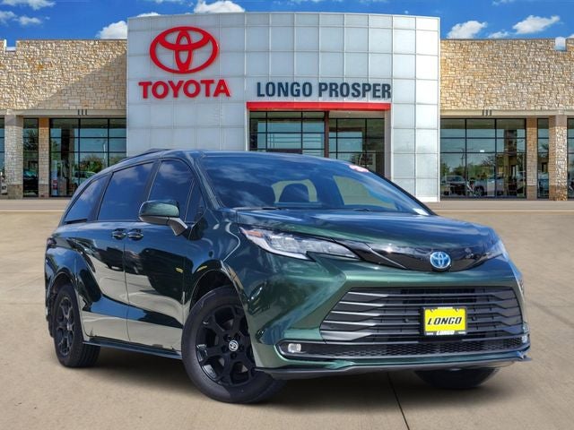 2025 Toyota Sienna Woodland Edition 7 Passenger