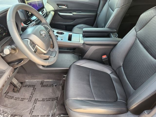 2025 Toyota Sienna Woodland Edition 7 Passenger