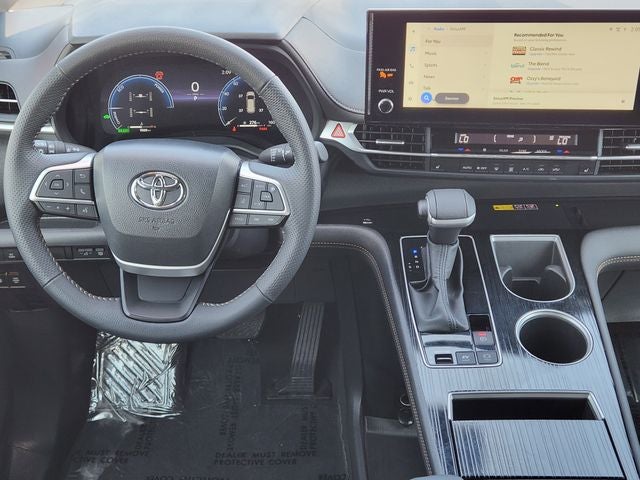 2025 Toyota Sienna Woodland Edition 7 Passenger