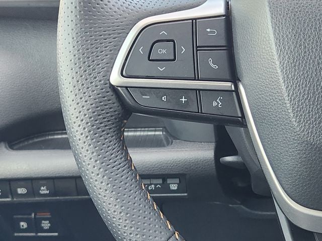 2025 Toyota Sienna Woodland Edition 7 Passenger