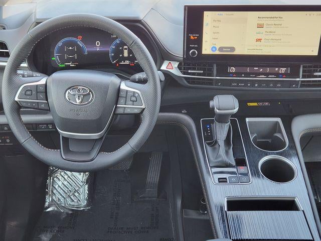 2025 Toyota Sienna Woodland Edition 7 Passenger