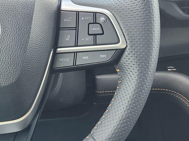 2025 Toyota Sienna Woodland Edition 7 Passenger