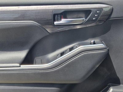 2021 Toyota Highlander Hybrid Platinum