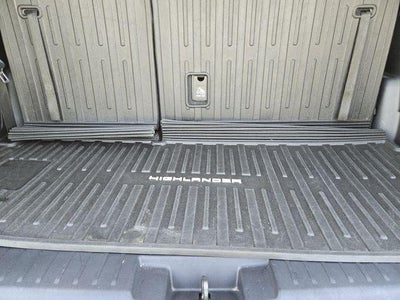 2021 Toyota Highlander Hybrid Platinum