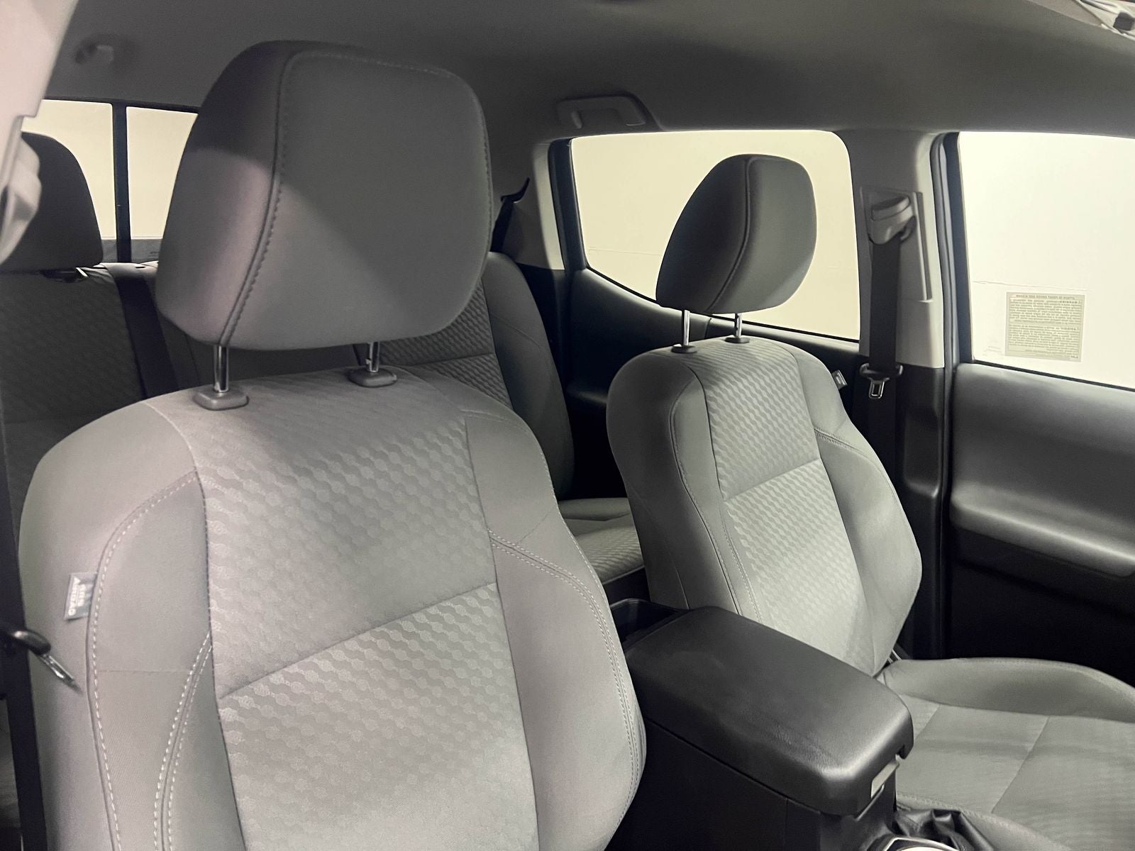 2022 Toyota Tacoma SR5 RWD