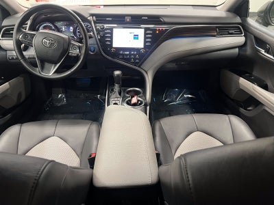 2020 Toyota Camry Hybrid XLE