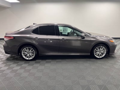 2020 Toyota Camry Hybrid XLE