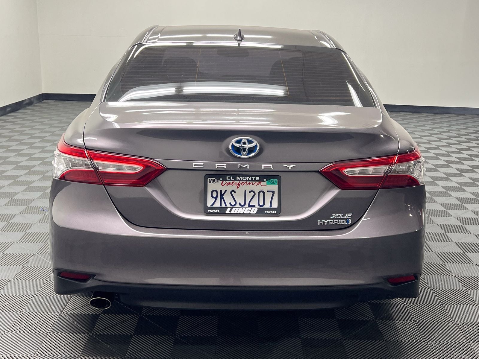 2020 Toyota Camry Hybrid XLE