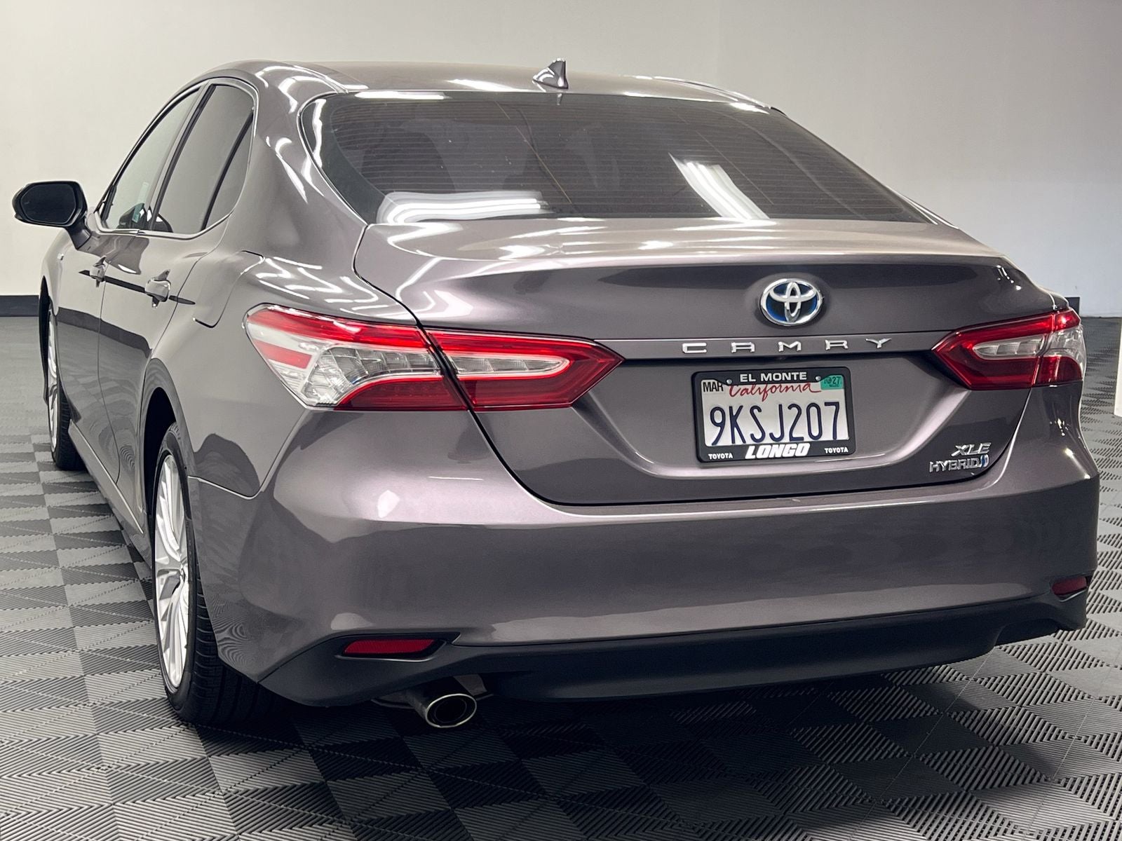 2020 Toyota Camry Hybrid XLE