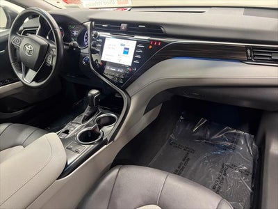 2020 Toyota Camry Hybrid XLE