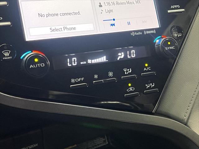 2020 Toyota Camry Hybrid XLE