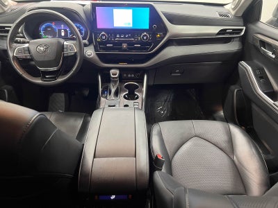 2023 Toyota Highlander Hybrid Platinum