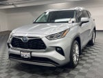 2023 Toyota Highlander Hybrid Platinum