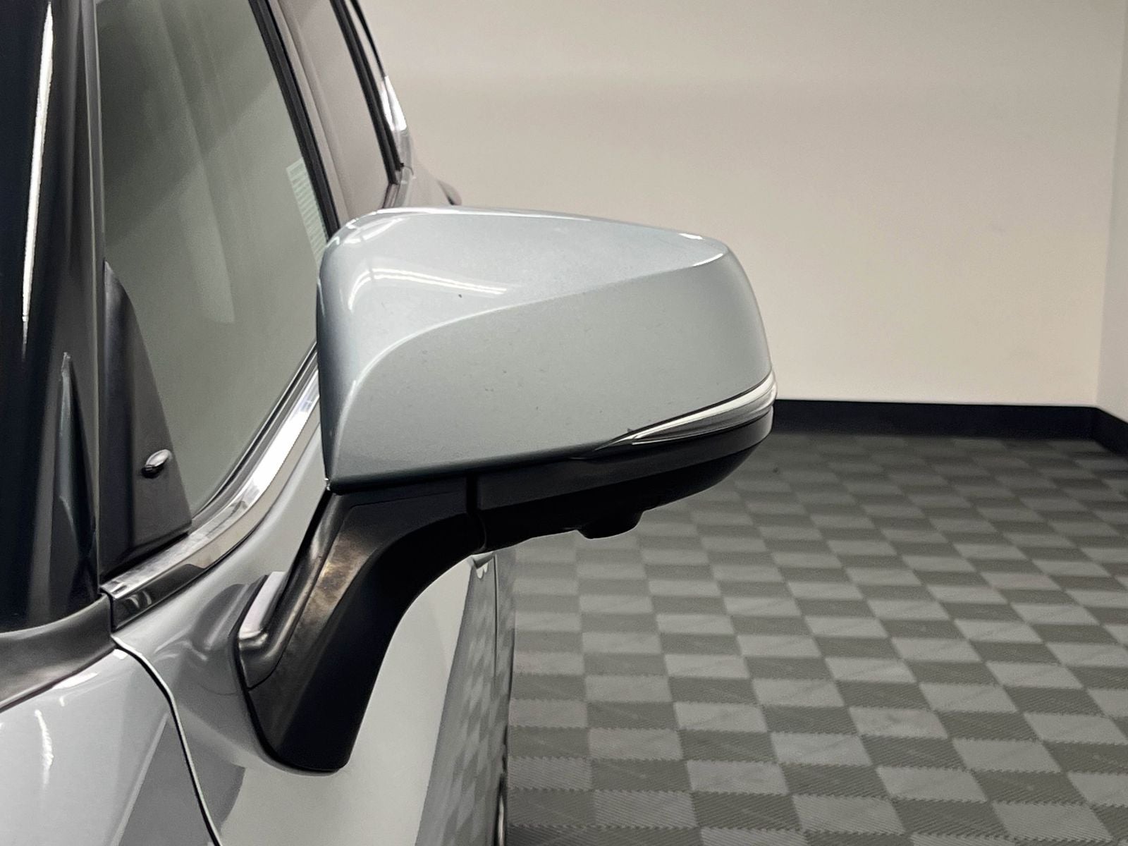 2023 Toyota Highlander Hybrid Platinum