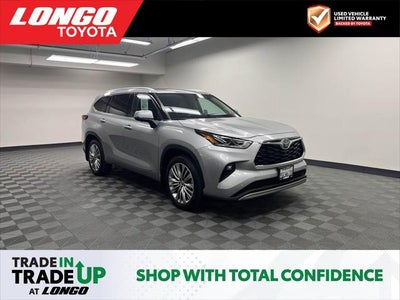 2023 Toyota Highlander Hybrid Platinum