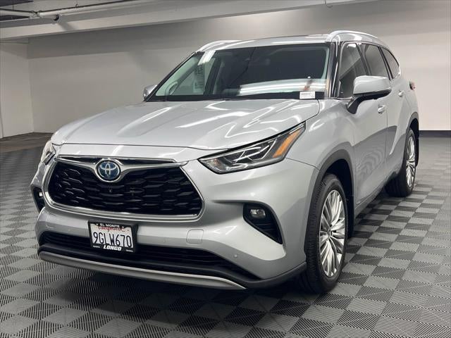 2023 Toyota Highlander Hybrid Platinum