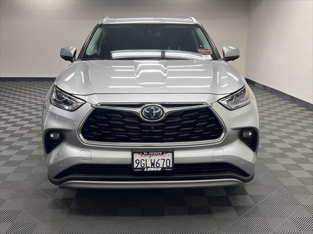 2023 Toyota Highlander Hybrid Platinum