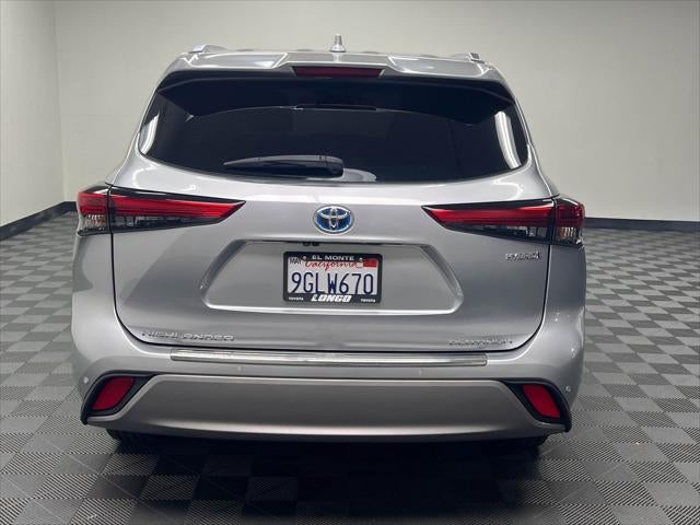 2023 Toyota Highlander Hybrid Platinum