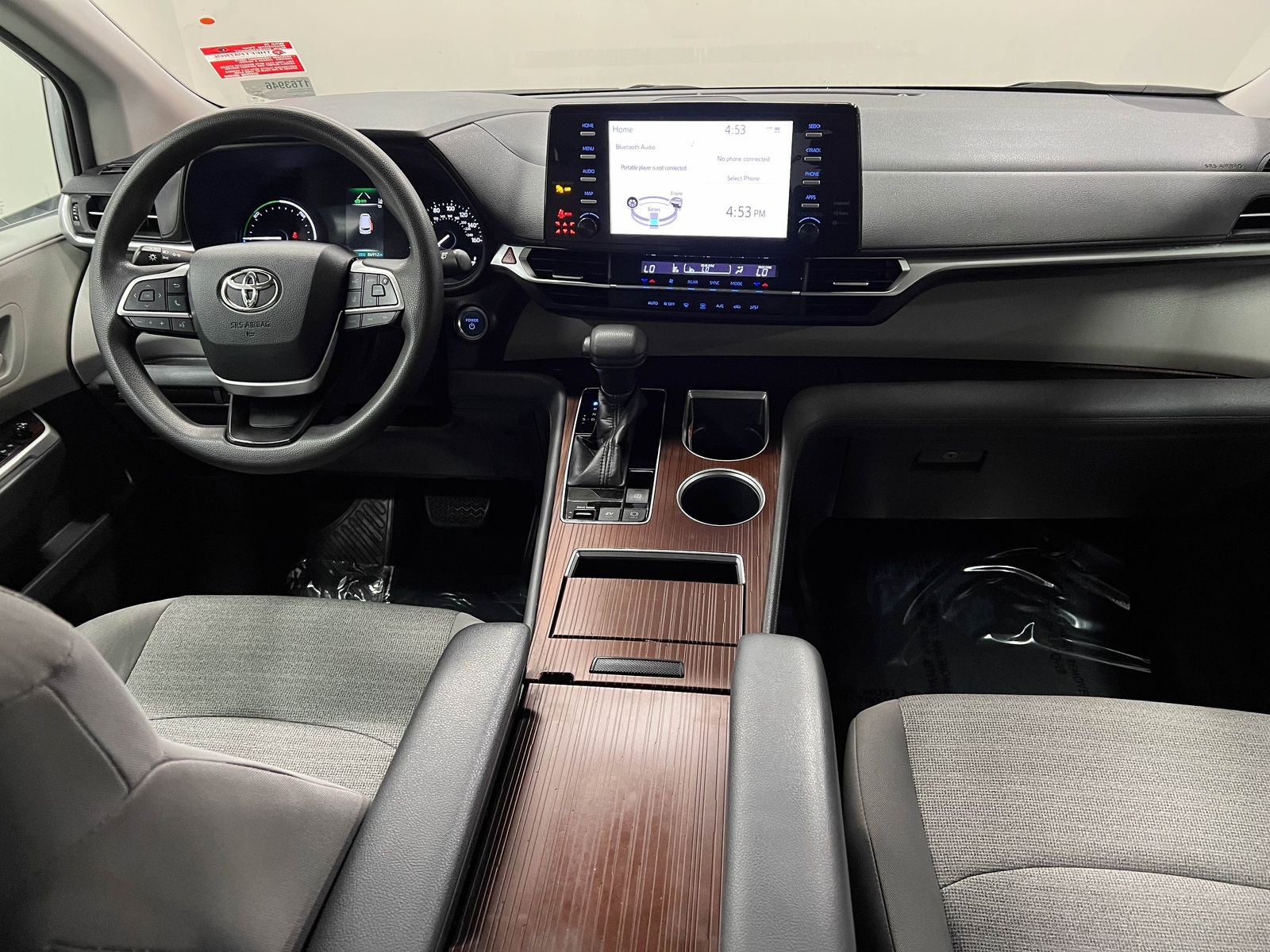 2021 Toyota Sienna LE 8 Passenger