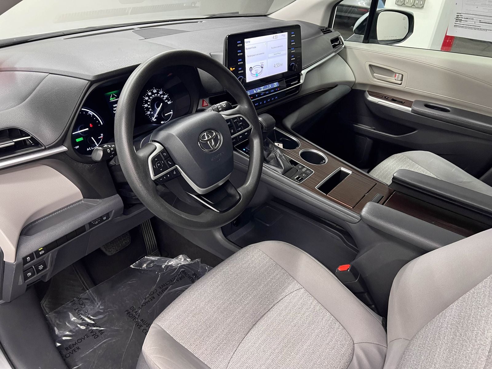 2021 Toyota Sienna LE 8 Passenger