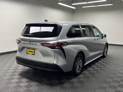 2021 Toyota Sienna LE 8 Passenger