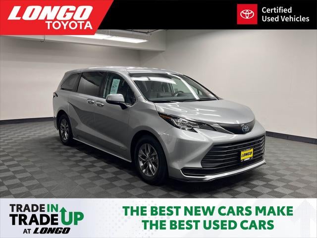 2021 Toyota Sienna LE 8 Passenger
