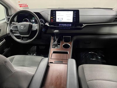 2021 Toyota Sienna LE 8 Passenger