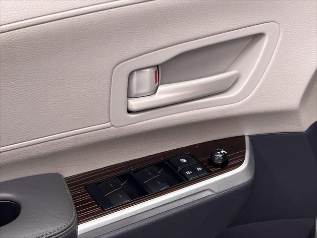 2021 Toyota Sienna LE 8 Passenger