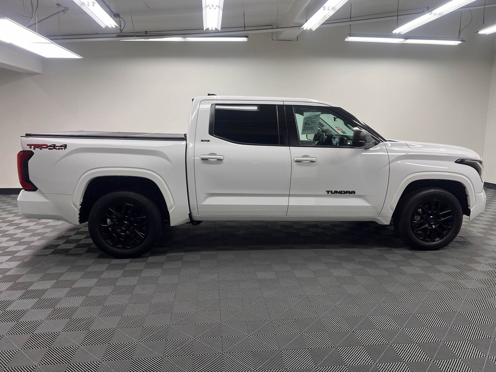 2023 Toyota Tundra SR5 4WD