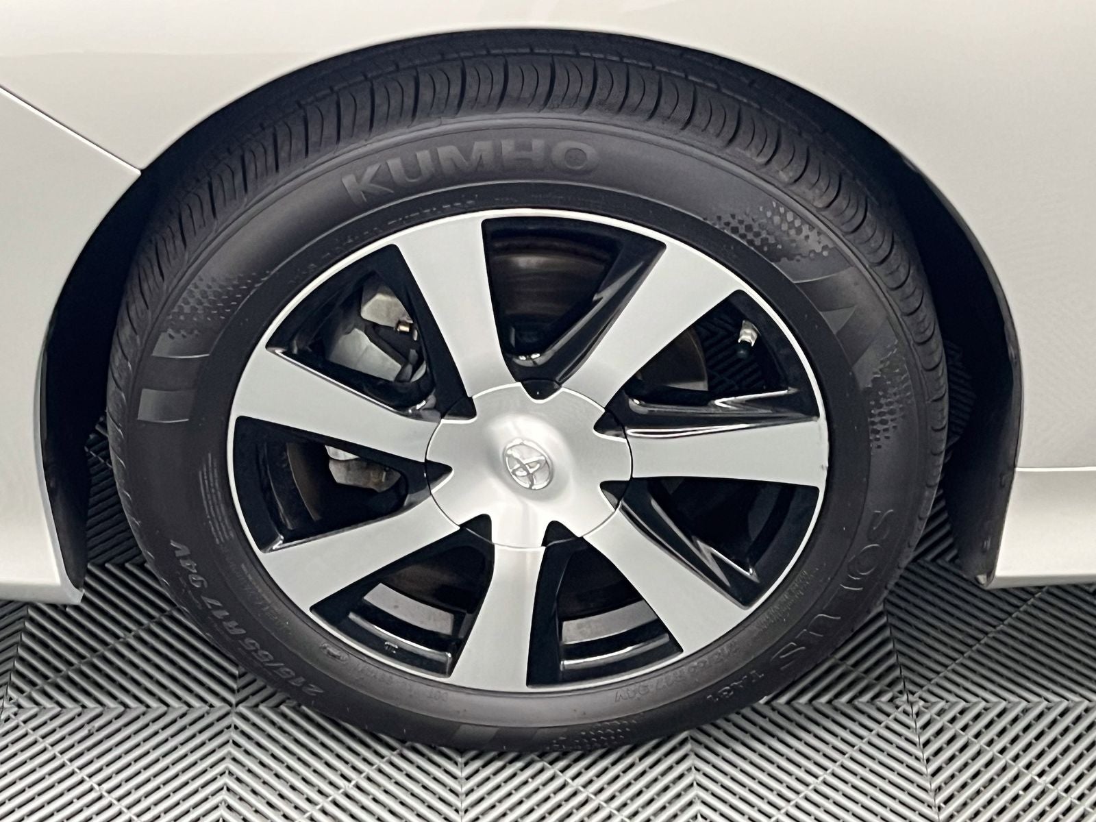 2020 Toyota Mirai Base