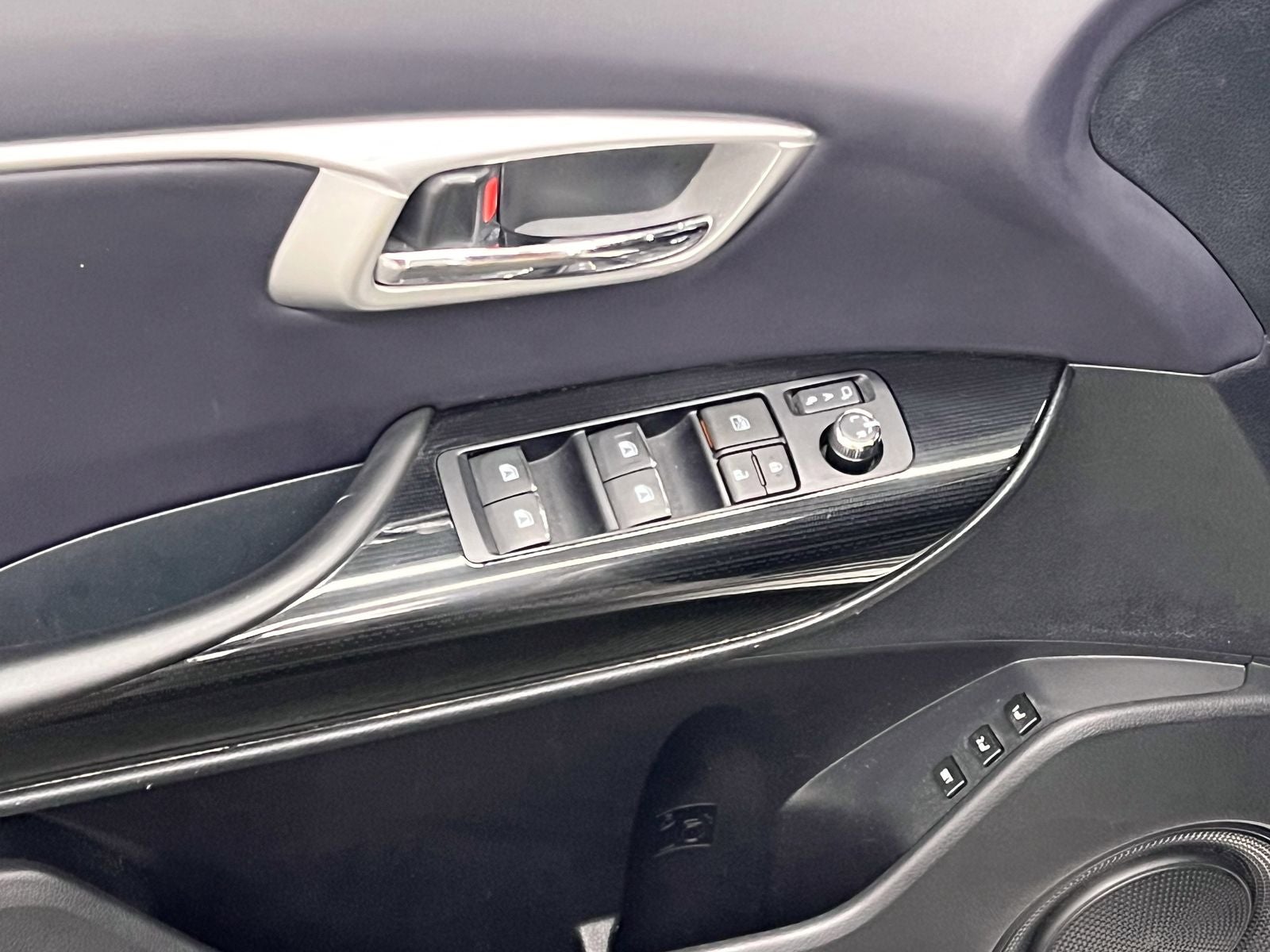 2020 Toyota Mirai Base