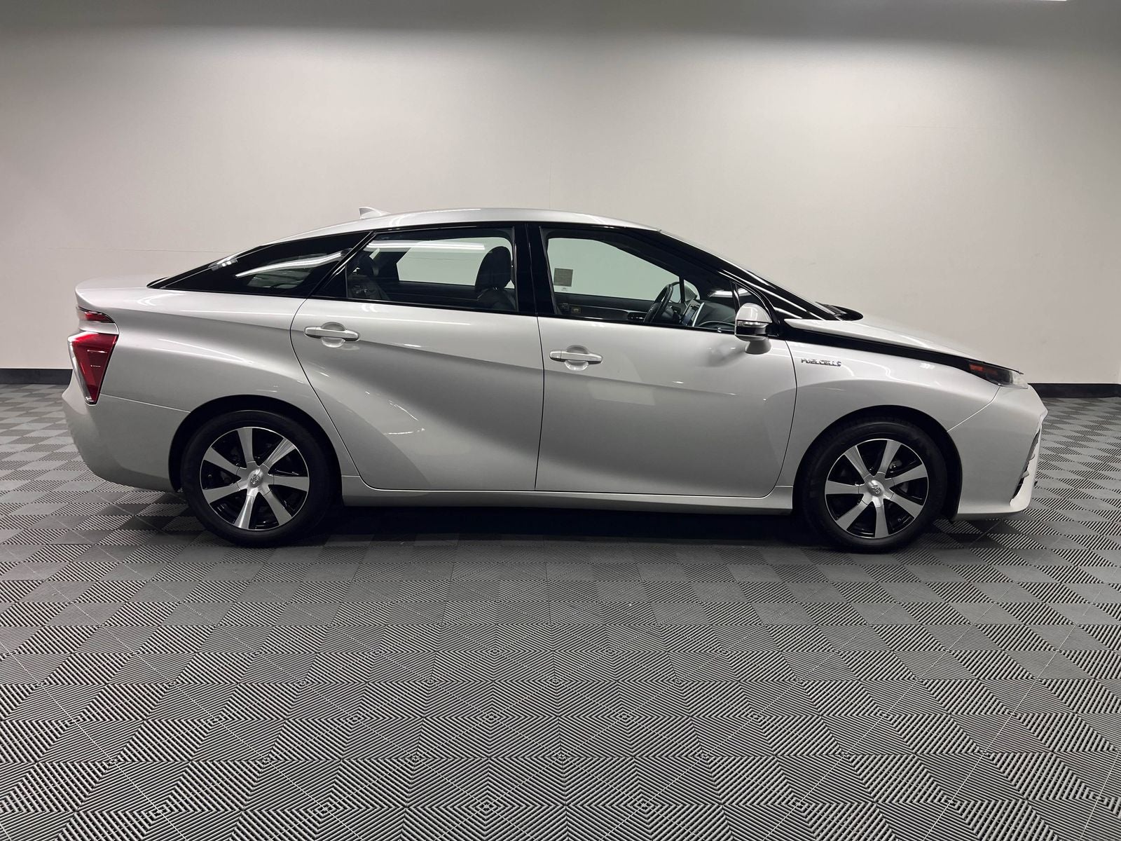 2020 Toyota Mirai Base